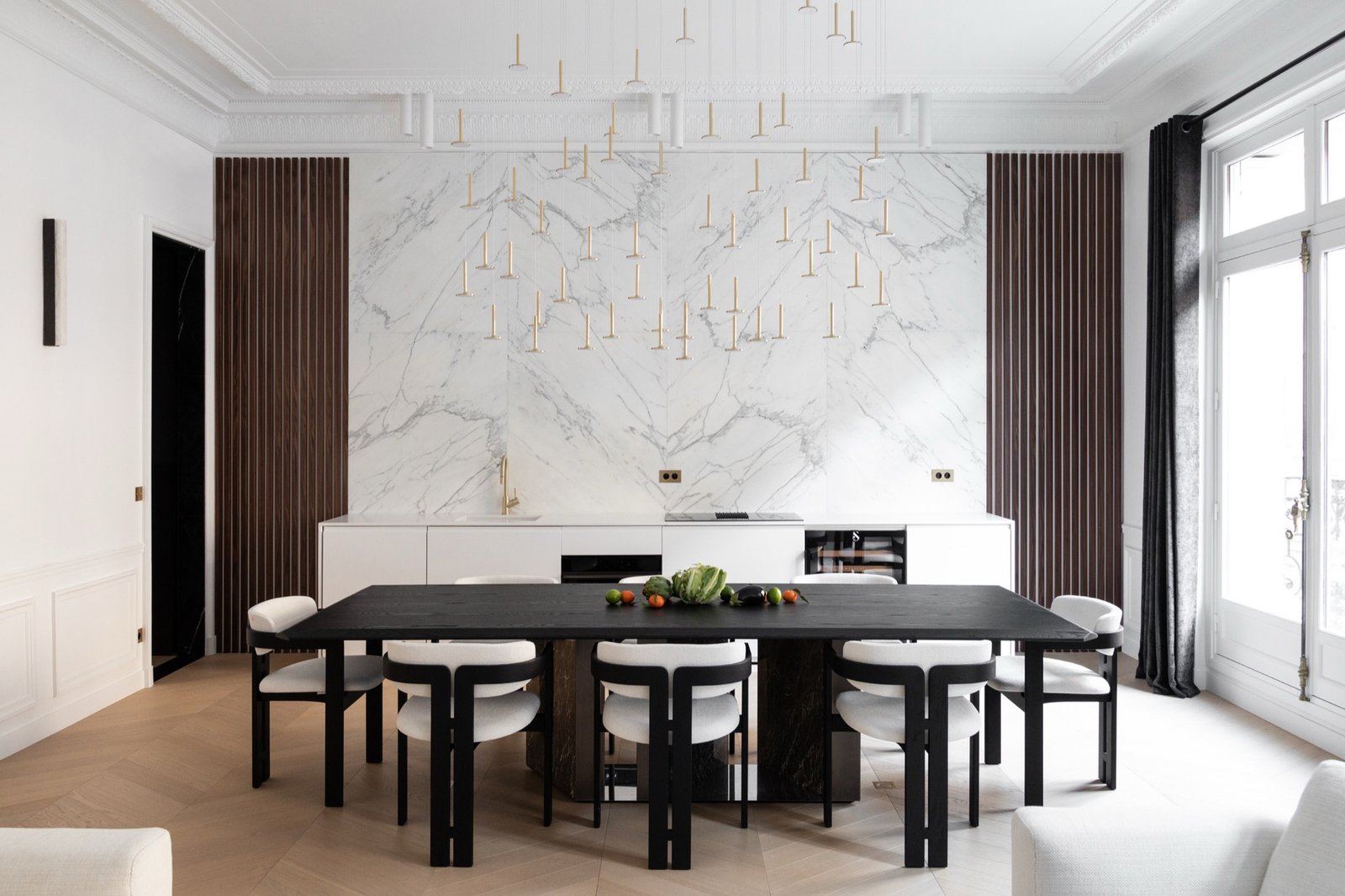 Calacatta marble dining room — Paris 1st