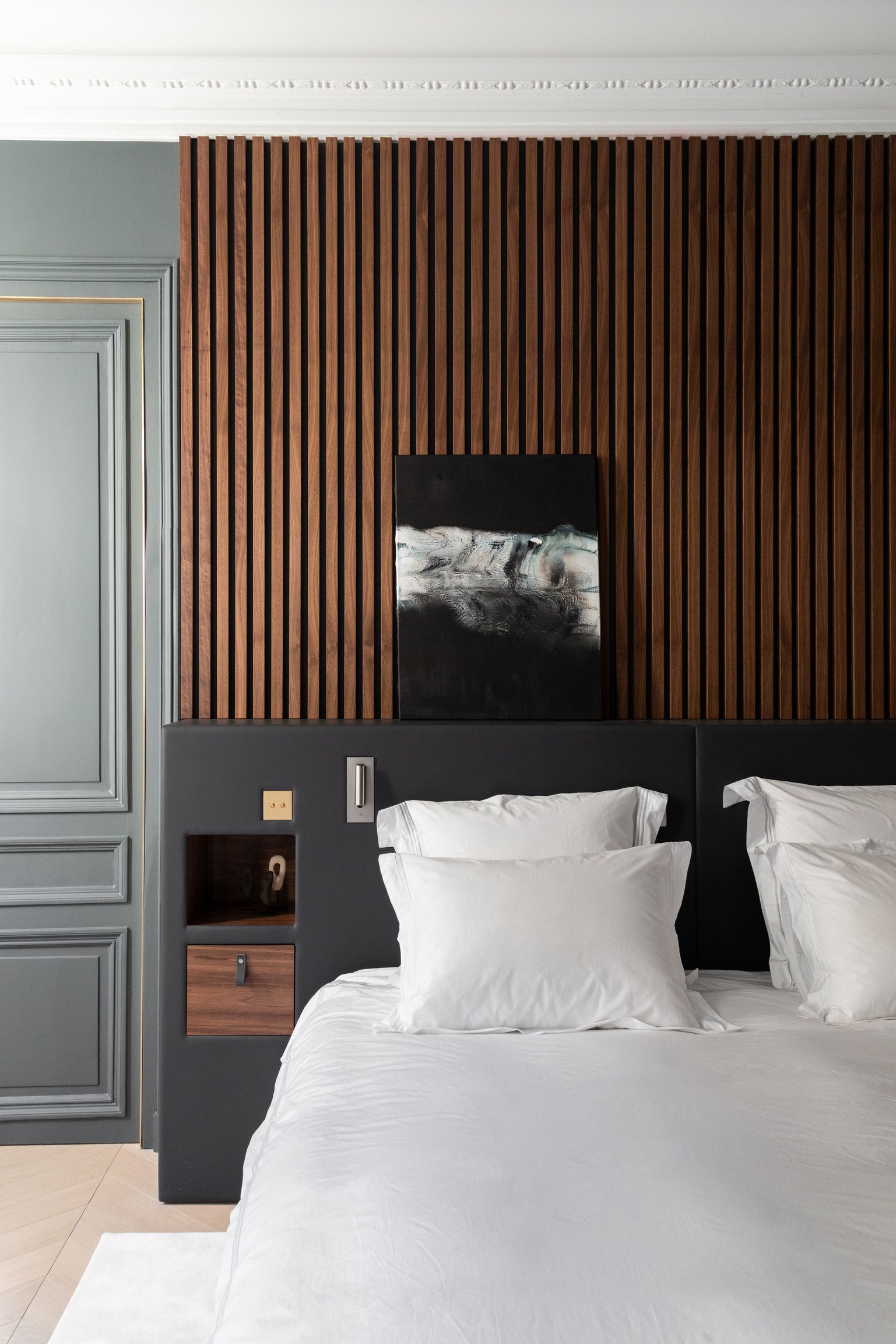 Integrated walnut bedside tables — Paris 1st