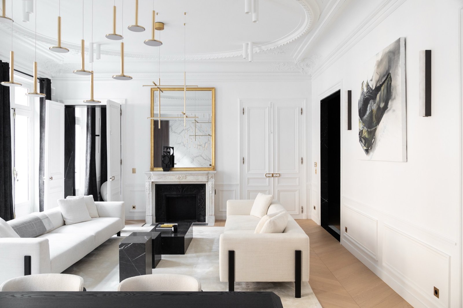 Grand living room brass pendants — Paris 1st
