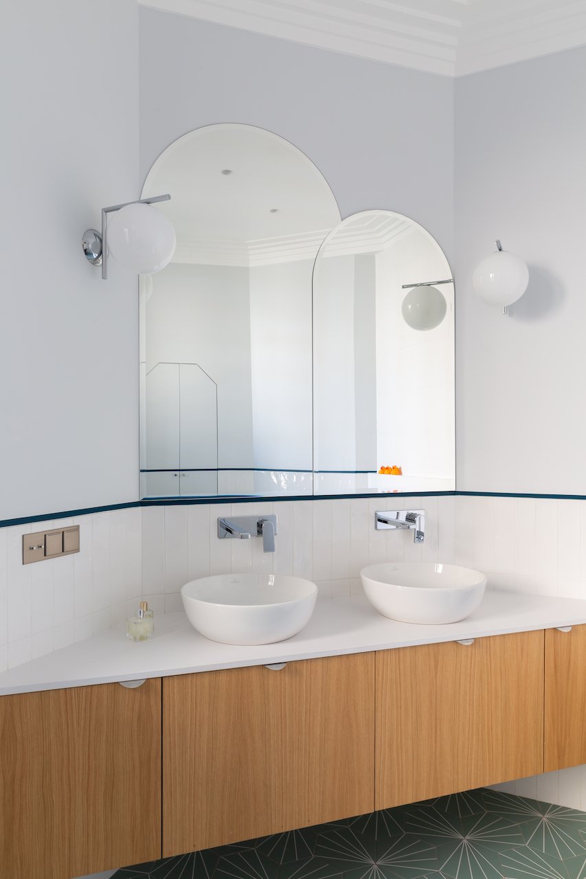 Polished concrete and zellige shower — Paris 16th