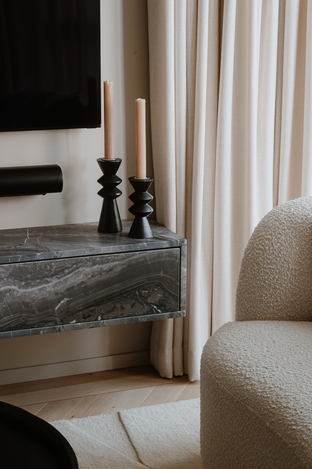 Kitchen marble worktop and storage — Paris 7th
