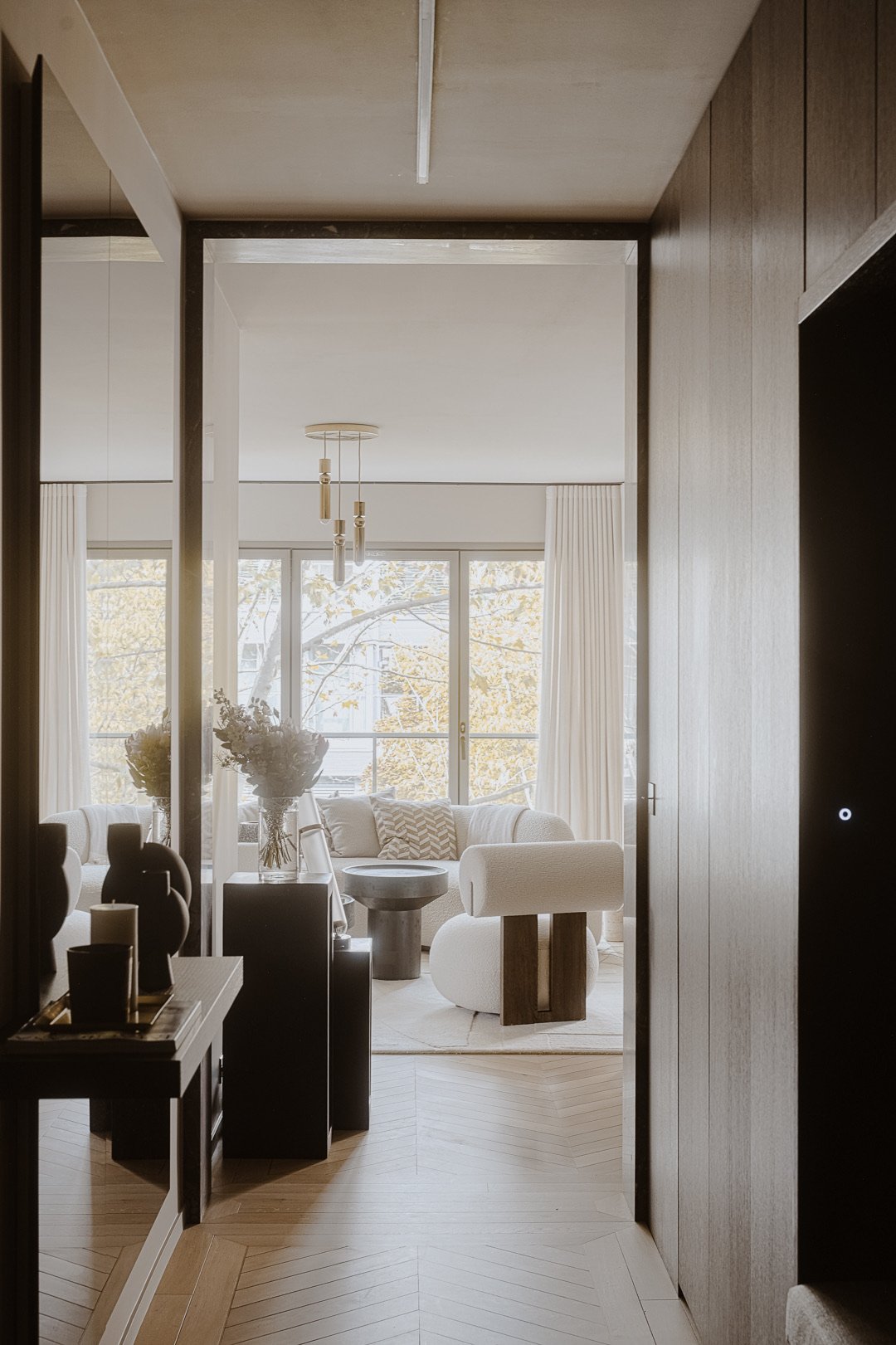 Corridor to bedrooms — Paris 7th