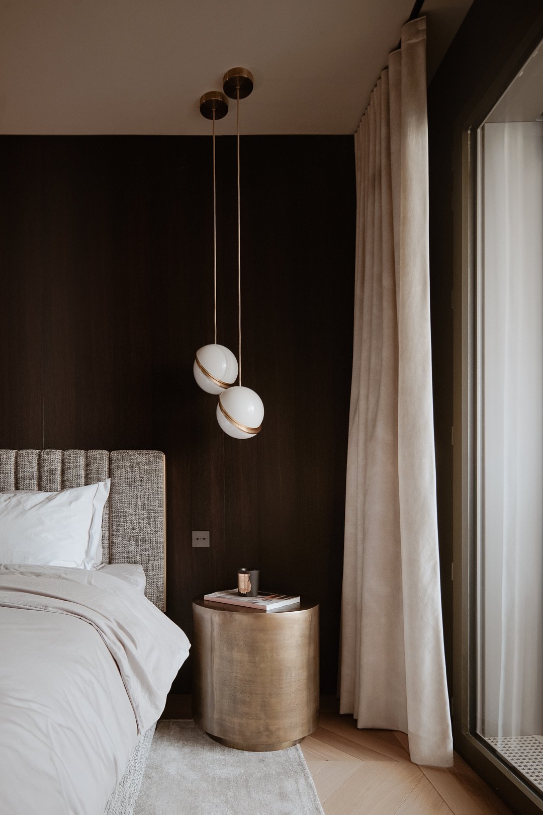 Bedroom globe brass pendants — Paris 7th
