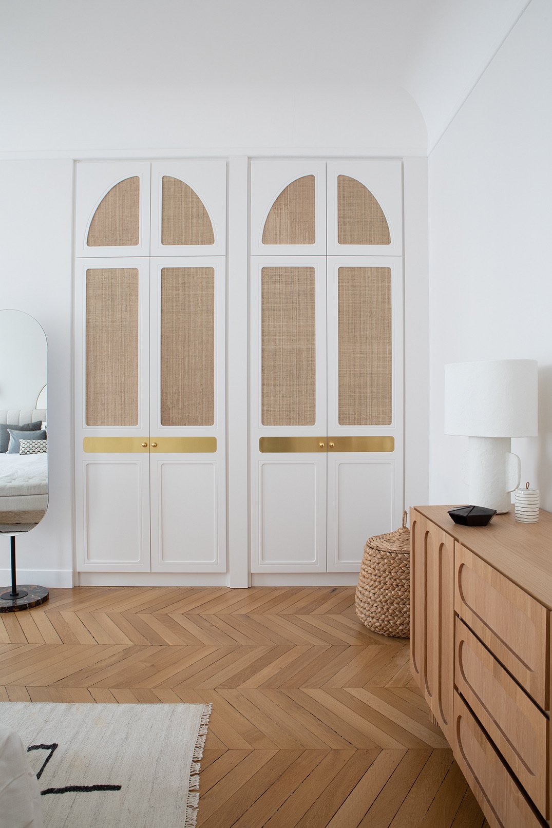 Pink children bedroom — Paris 16th