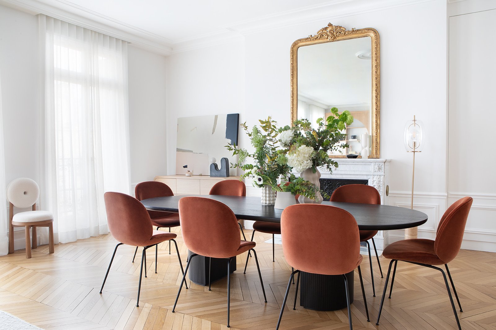 Oak kitchen detail — Paris 16th