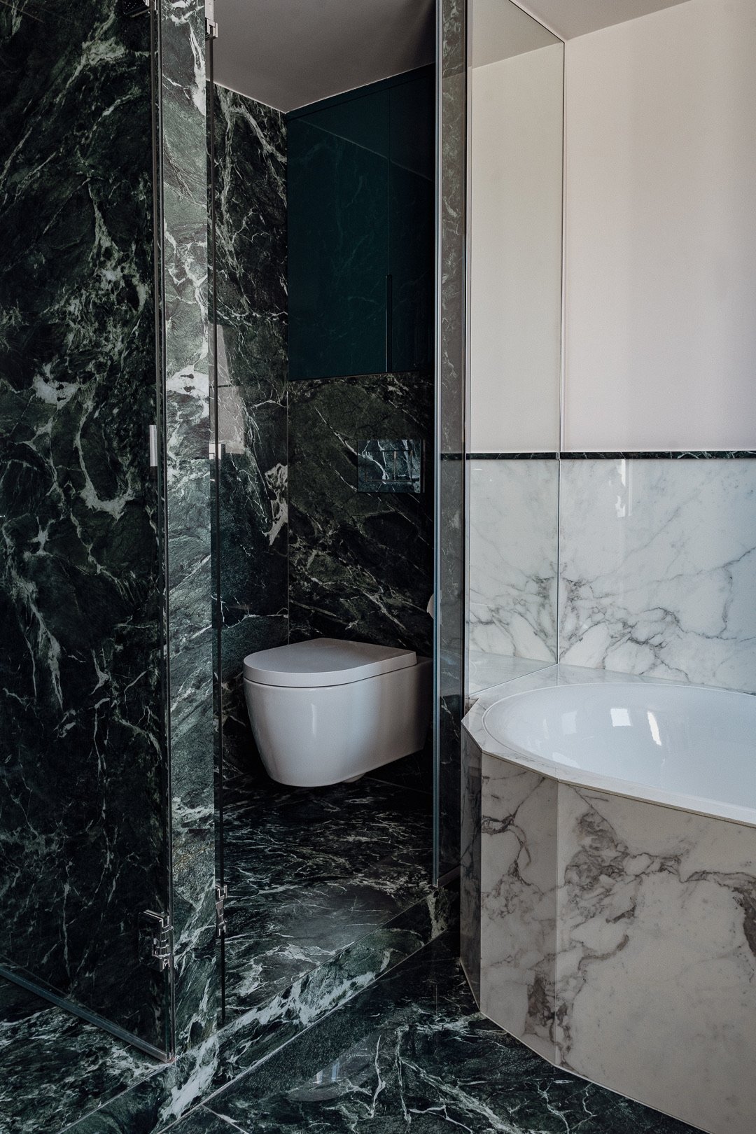 Bathroom fittings — Trocadero