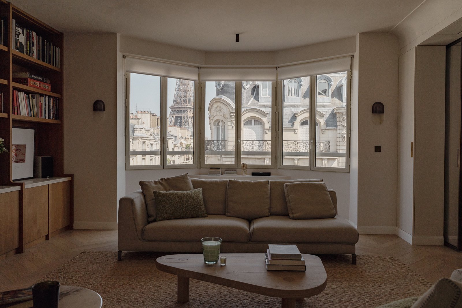 Master marble bathroom — Trocadero
