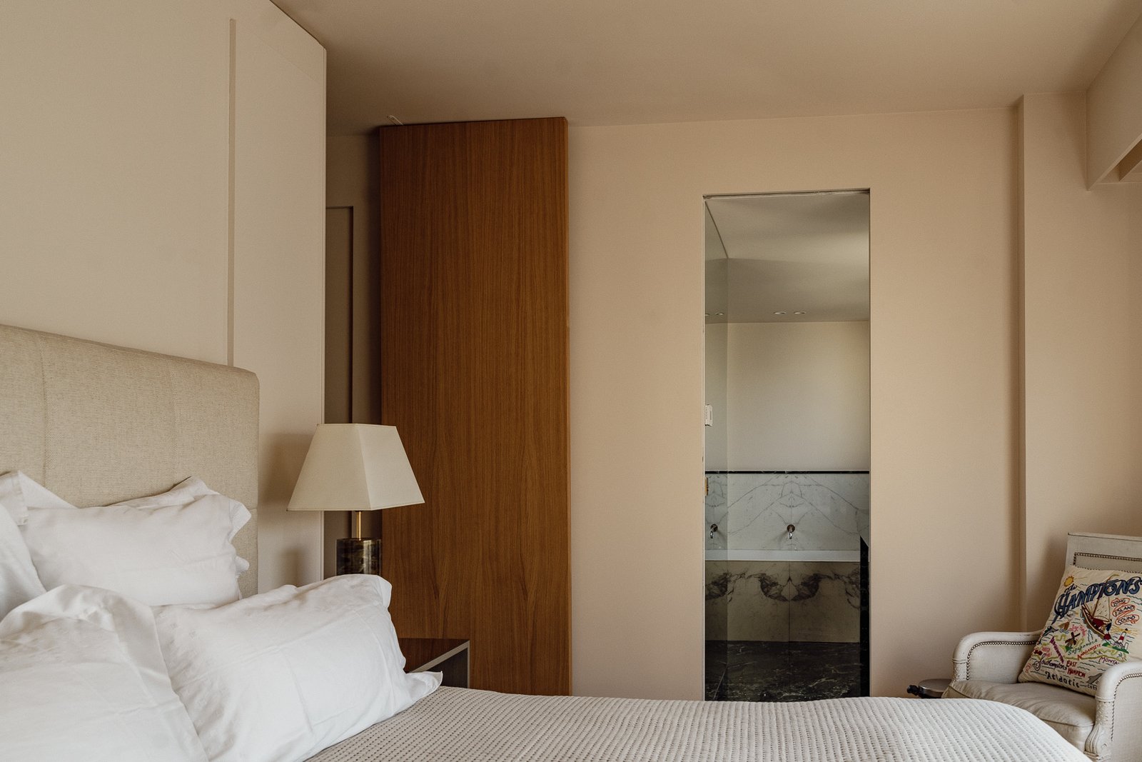 Master bedroom — Trocadero