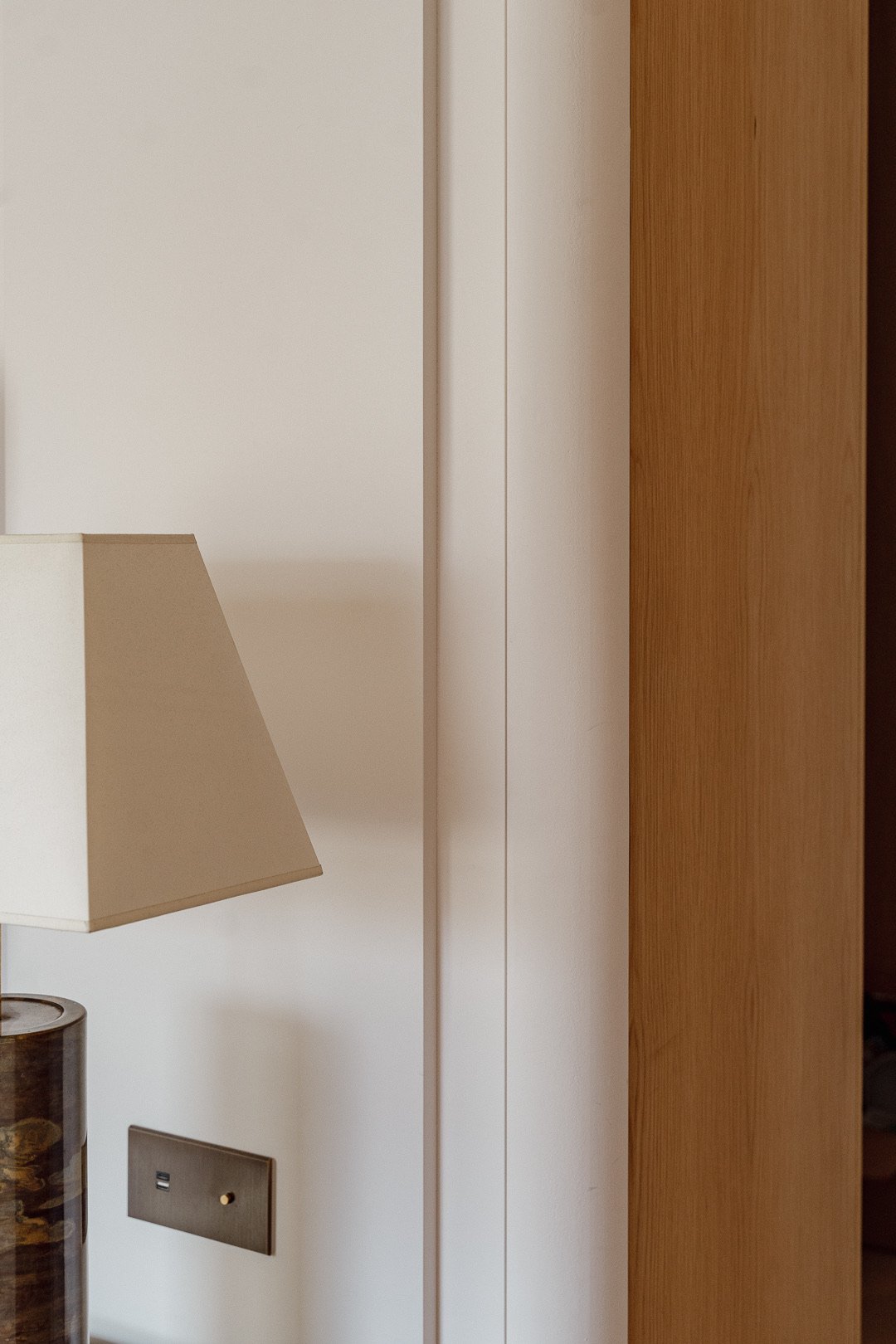 Lamp and switch detail — Trocadero