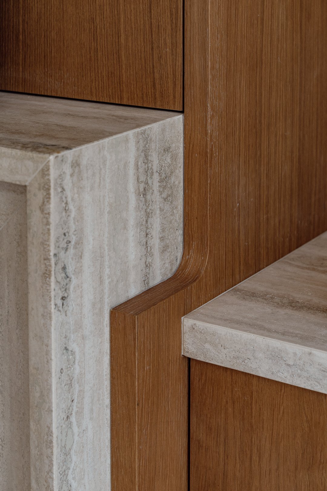 Entrance and glass partition — Trocadero